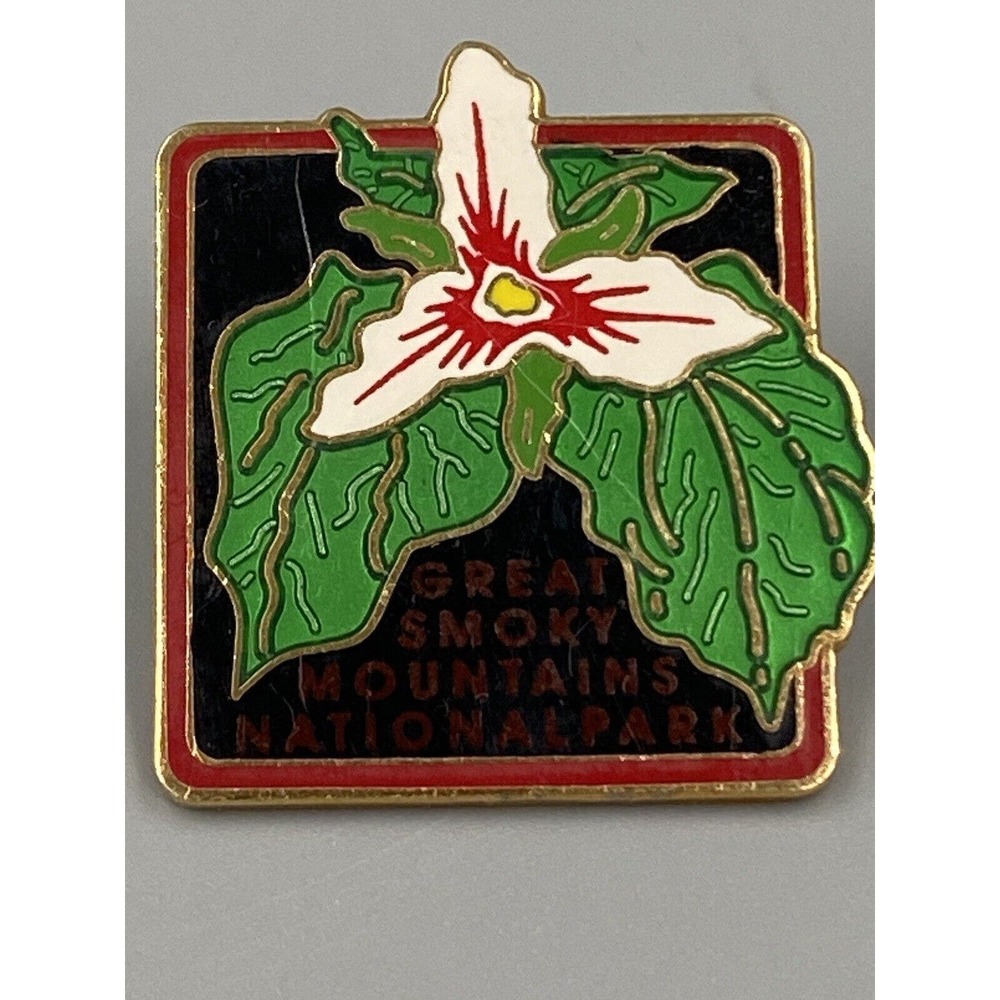 Great Smoky Mountains National Park Lapel Hat Pin Brooch W/ Flower On Front‎